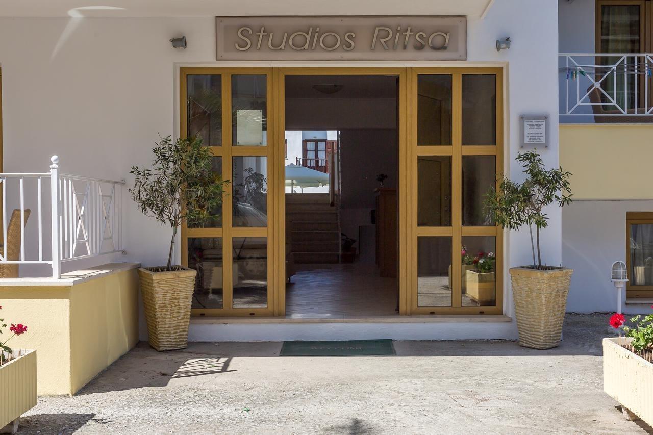 Ritsa Studios スキアトスタウン エクステリア 写真